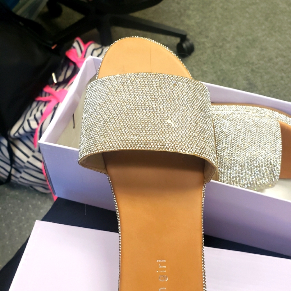 New ladies madden girl glitter sandals never worn